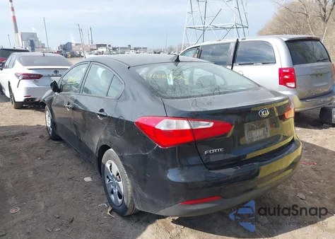 2015 Kia Forte Lx z USA, uszkodzony, nr VIN KNAFK4A66F5341474